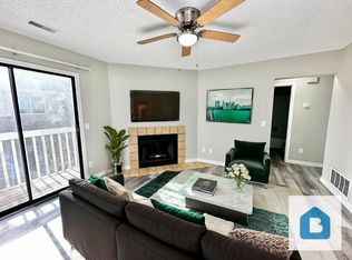 1042 Mazatlan Cir APT B, Colorado Springs, CO 80910