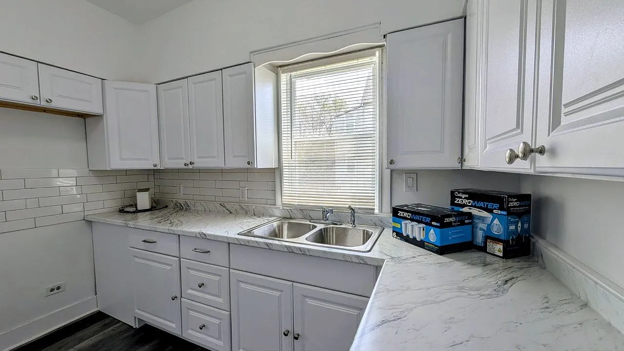 Updated 3-Bedroom | 1.5-Bath | Central AC | In-Unit Laundry $1,800/month — Photo 3