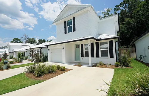 106 Penny Ln Photo 1
