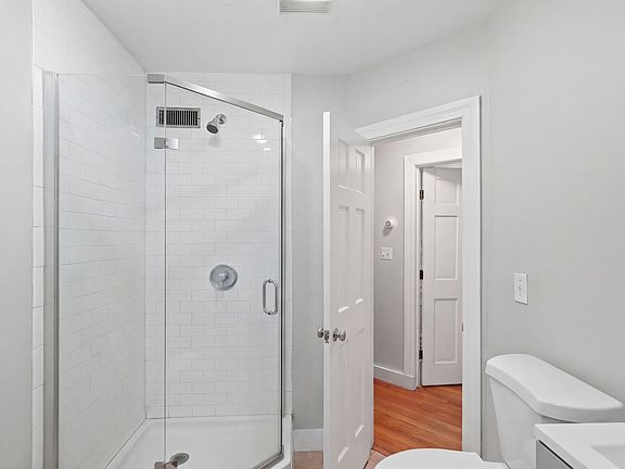 5th image of 22 Symphony Rd APT 1