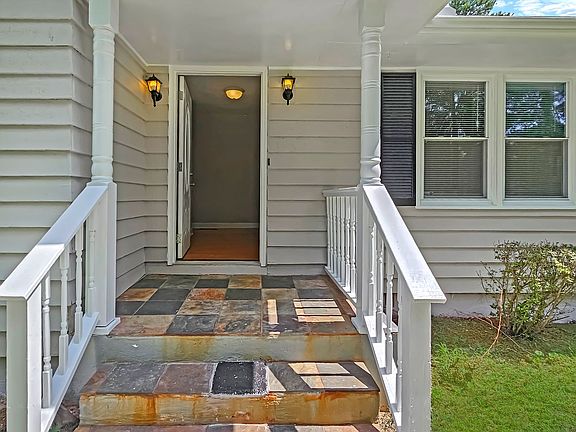 3rd image of 5949 James Rd