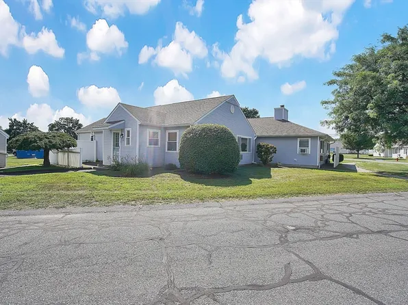 43 Mitchell Dr #0, Chicopee, MA 01022