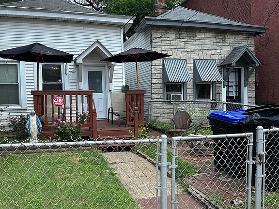 3rd image of 2217 Bank St