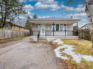 154 Fitzgibbon Ave, Toronto, ON M1K 4A8