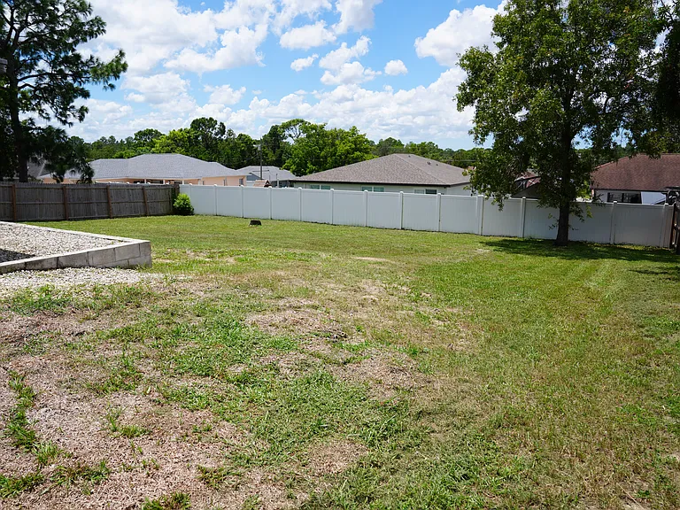 2269 Whitewood Ave — Photo 13