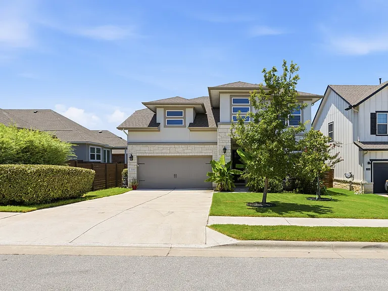 7220 Poulain Dr — Photo 2