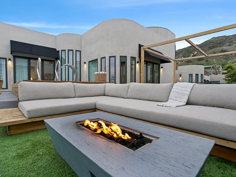 22640 Pacific Coast Hwy — Photo 96
