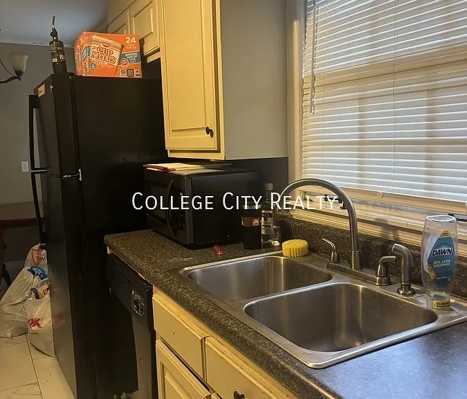 268 Cedar Crst — Photo 3