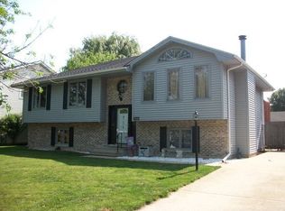 2510 John Bourg Dr, Plainfield, IL 60586