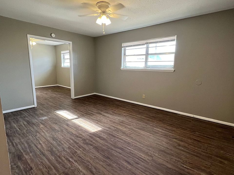 Adams Court Apartments 325 W Oklahoma Ave Enid OK Zillow