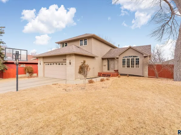2000 W 16th St, Sioux Falls, SD 57104