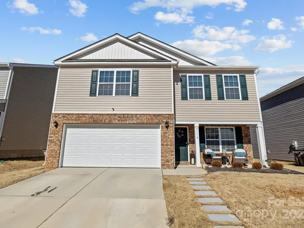 2112 Eastway Dr, Dallas, NC 28034