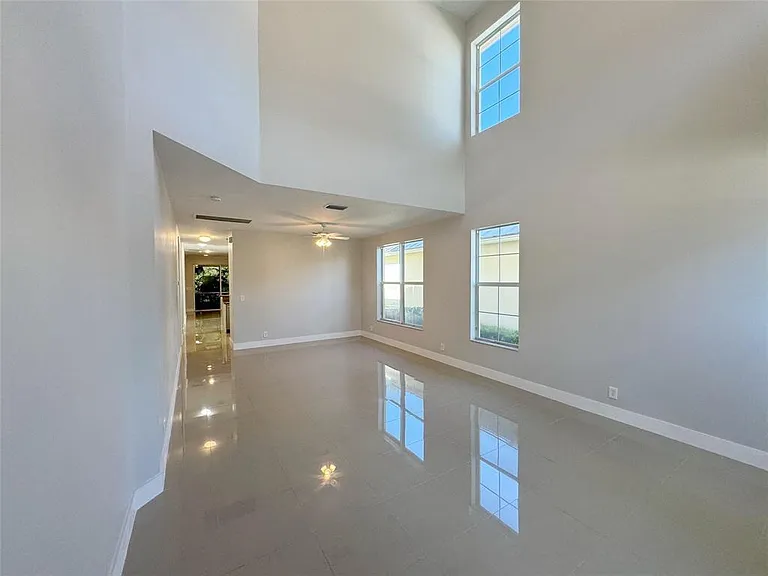 236 Belle Grove Ln — Photo 4