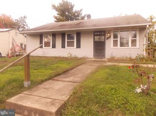 808 Crawford St, Oxon Hill, MD 20745