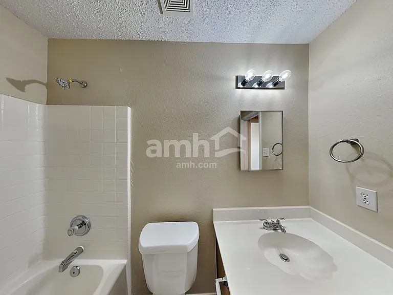 1430 Stewart Dr — Photo 15