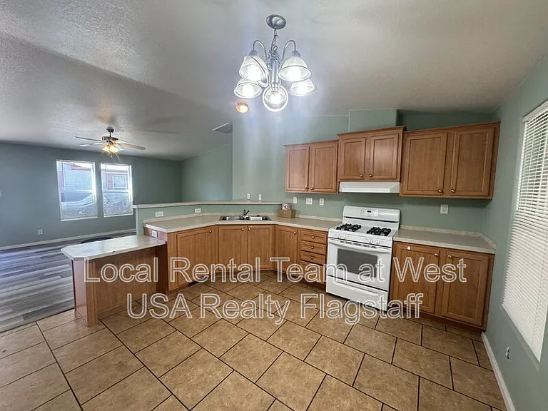 405 W Phoenix Ave #1 — Photo 6