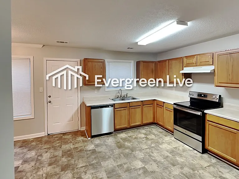 7134 Ravenwood Ln — Photo 5