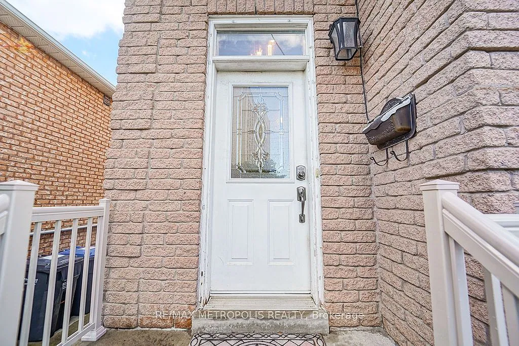 3 bed, $2,800 — Photo 2