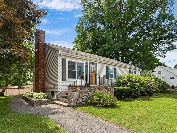 2nd image of 16 Beaver Park Rd