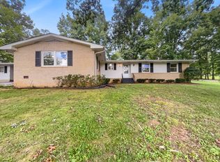 100 Bel Arbre Pl, Dickson, TN 37055
