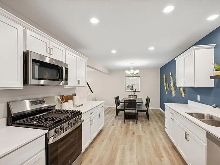 2121 Birch Ln — Photo 6
