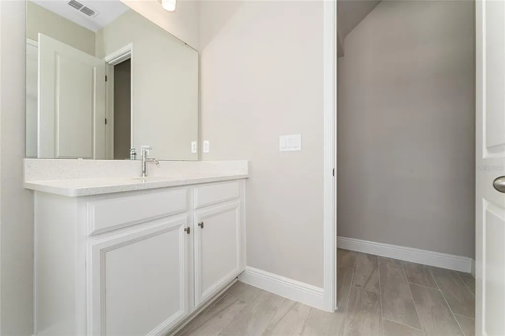 4 bed, 3.0 bath, 3202 sqft, $3,750 — Photo 4