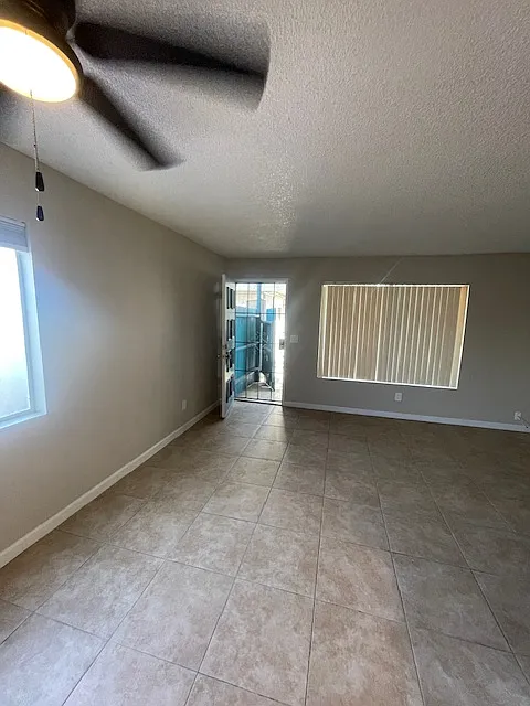 4465 McClintock St — Photo 3