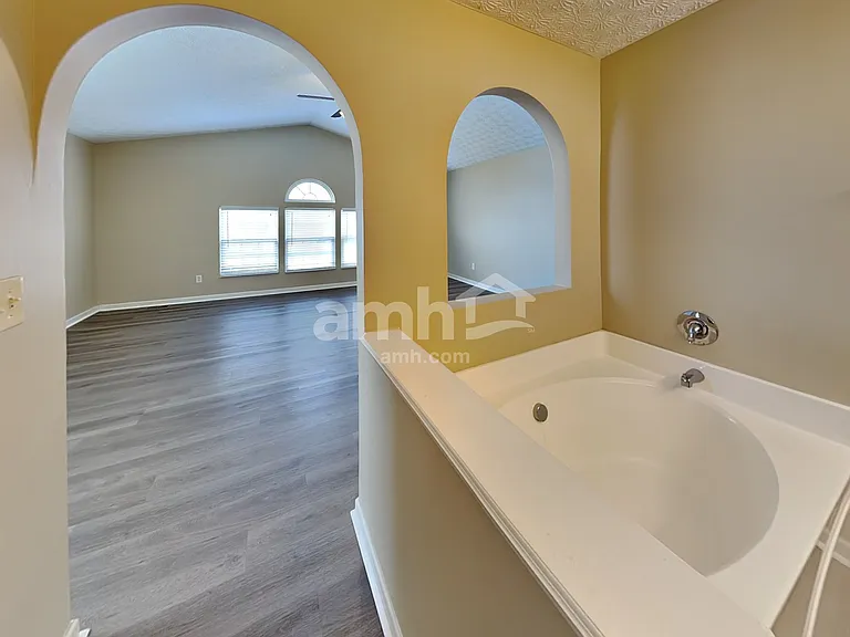 5568 Conn House Dr — Photo 13
