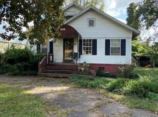 208 Manley Rd, Griffin, GA 30223