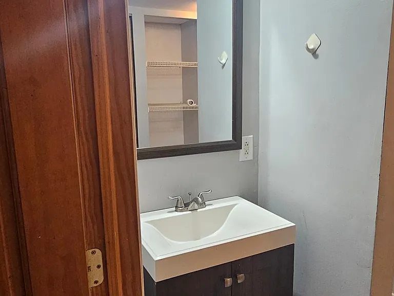 28 E Grand Ave #BB — Photo 12