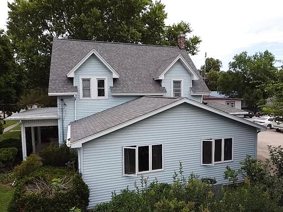 4th image of 710 Marion St