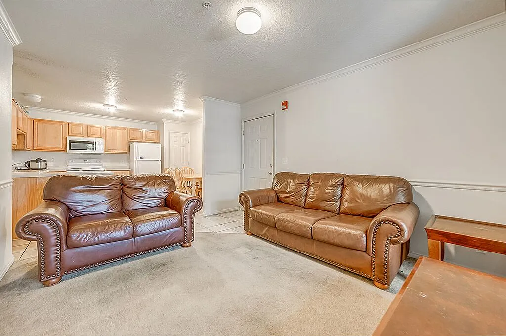 4 bed, 1056 sqft, $565 — Photo 4