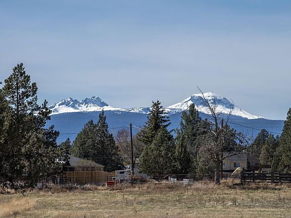 4th image of 63320 Deschutes Market Rd