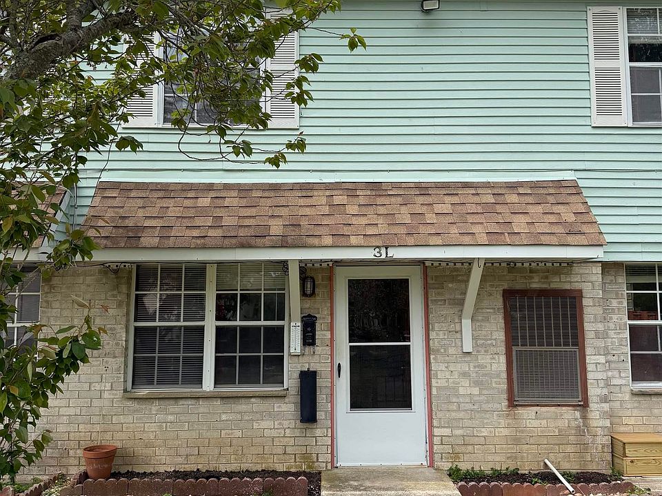 1st image of 720 S New Rd APT 3L