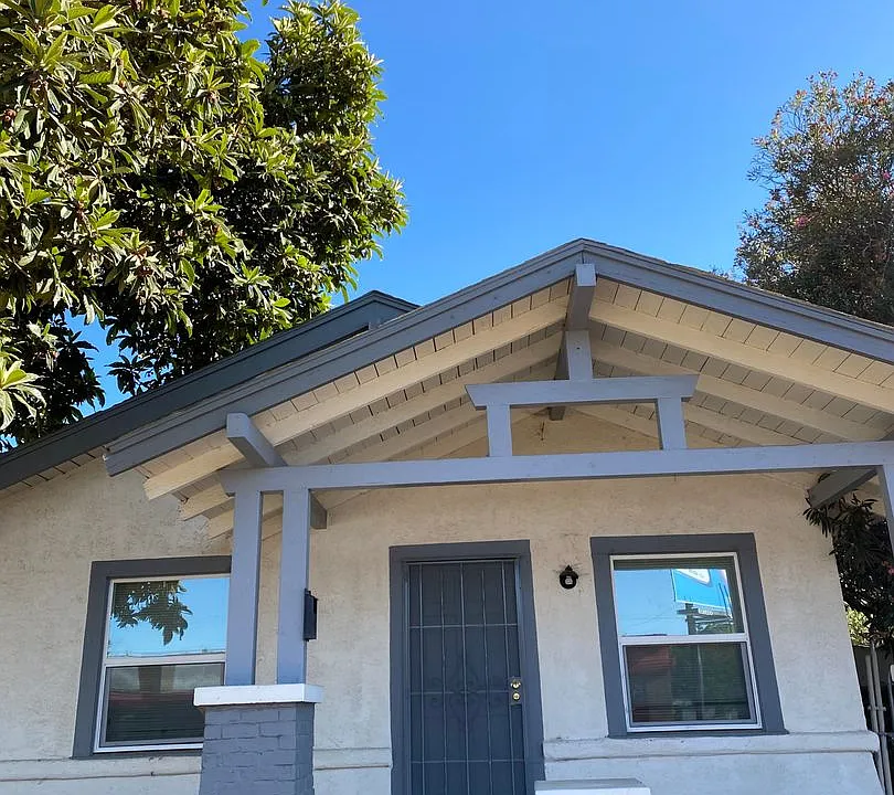115 E Olive Ave