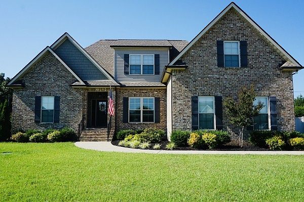 1st image of 1013 Crowell Dr