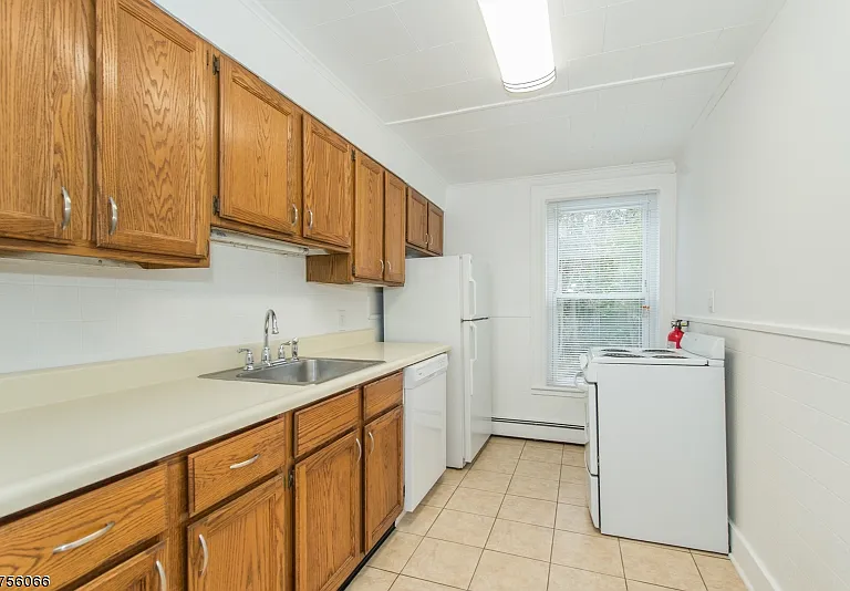 55 Madison St #3 — Photo 3