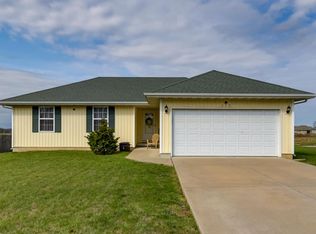 117 Spruce Ave, Clever, MO 65631