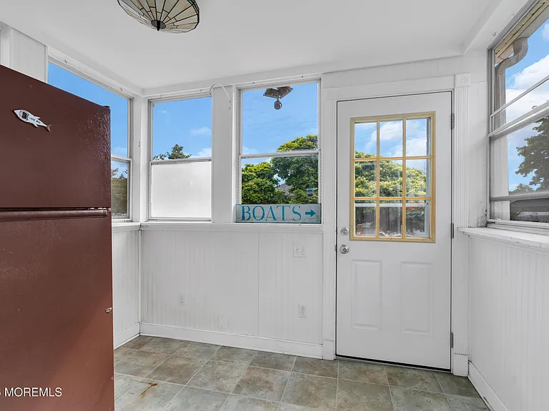 505 Long Branch Ave — Photo 15