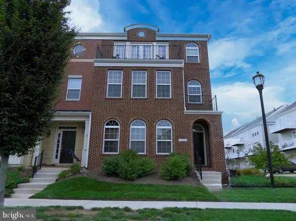19446 Coppermine Sq, Leesburg, VA 20176