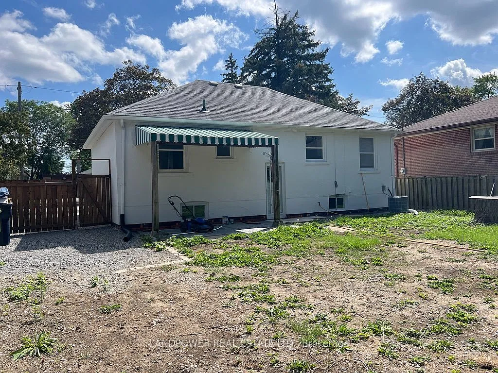 3 bed, $2,700 — Photo 3