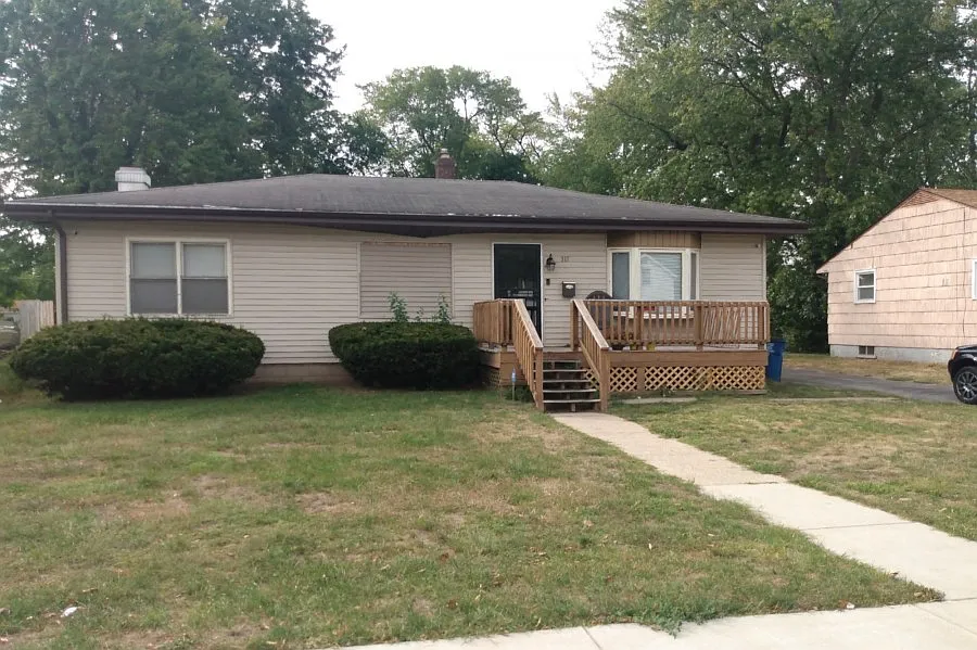 217 Hendricks St photo 1