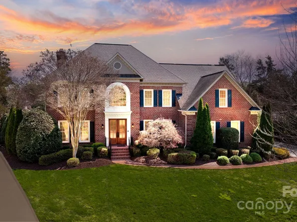 1830 Dove Cottage Dr, Charlotte, NC 28226