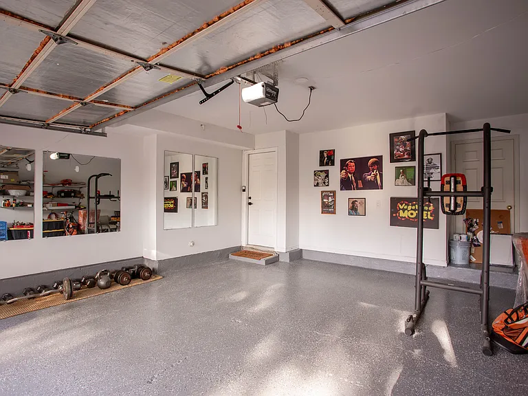 2521 Stanford Ct — Photo 9