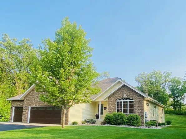 2237 Edgewood Dr, Detroit Lakes, MN 56501