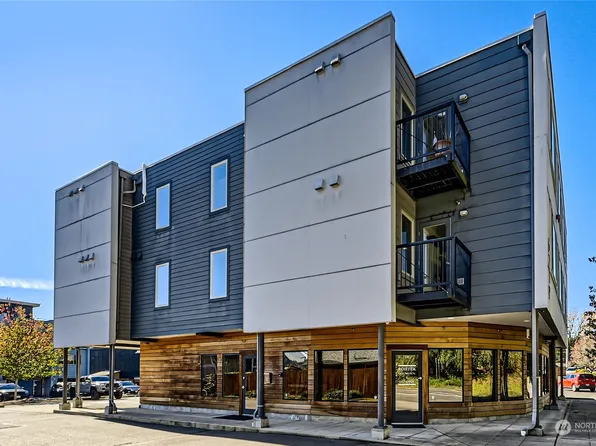 6219 NE 181st Street #203, Kenmore, WA 98028