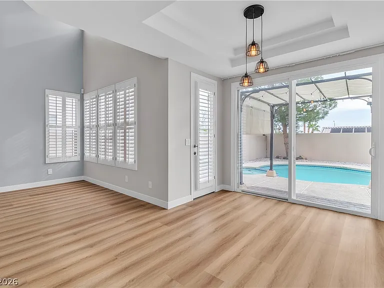 1712 Estrella St — Photo 17