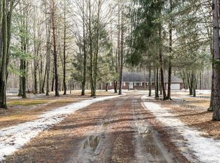 4445 W Water St, Port Huron, MI 48060