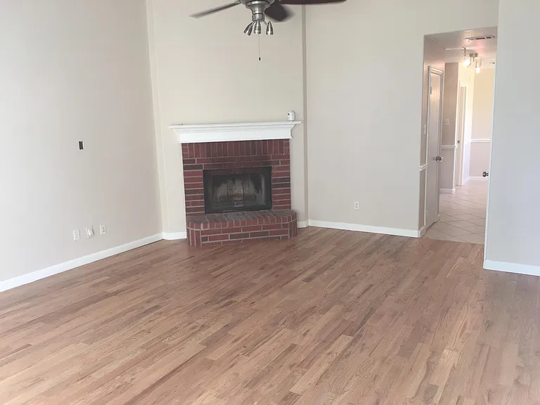 311 Tolleson Dr — Photo 4