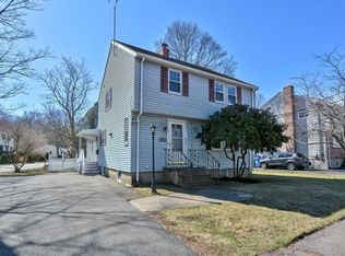 170 Broadway St, Wakefield, MA 01880